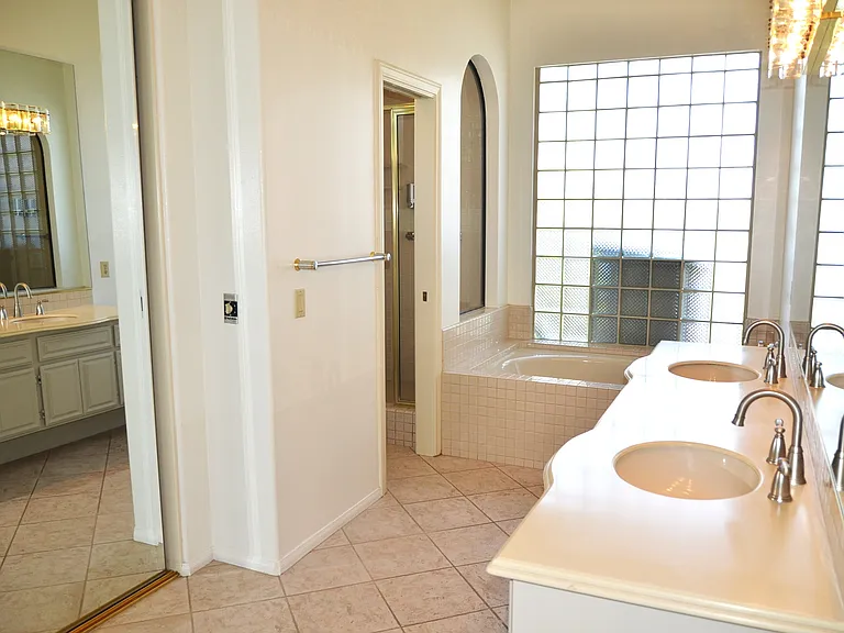12065 Tretagnier Cir — Photo 21