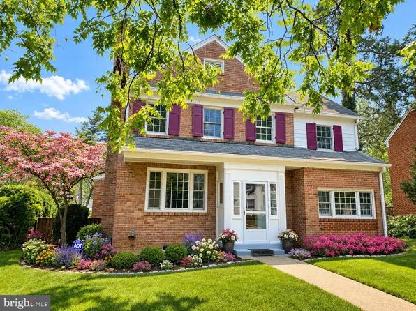 3120 Winnett Rd, Chevy Chase, MD 20815
