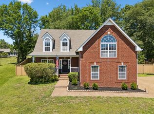 200 Iroquois Dr, White House, TN 37188