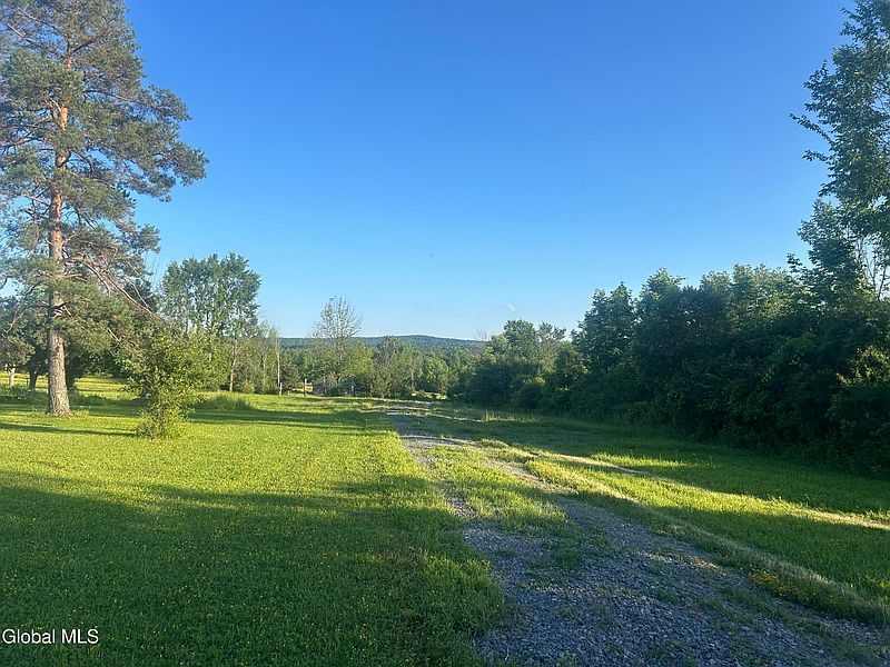 2nd image of 10585 Western Turnpike