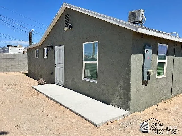 2 bed, 840 sqft, $1,200 — Photo 3