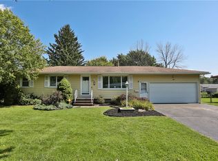 8 Drexel Dr, Rochester, NY 14606