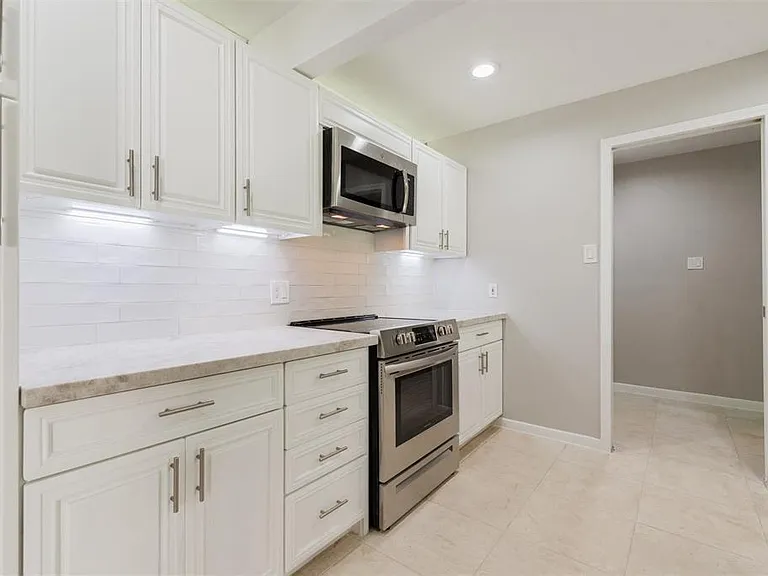 12902 Traviata Dr — Photo 9