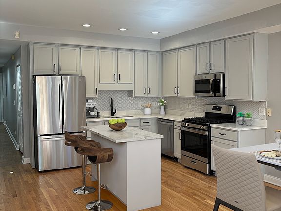 3rd image of 1520 W Birchwood Ave #Ndg