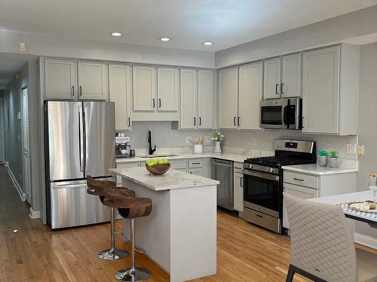 1520 W Birchwood Ave #NDG — Photo 3
