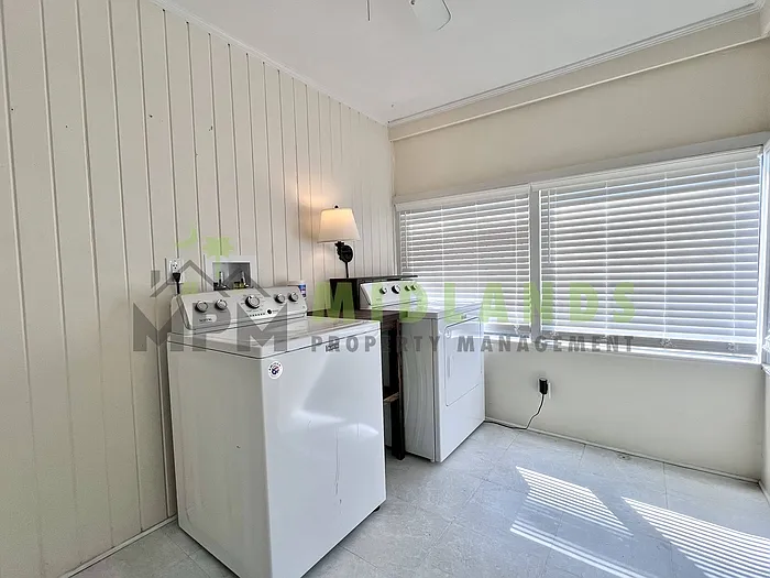 3 bed, 2.0 bath, 1411 sqft, $2,800 — Photo 3