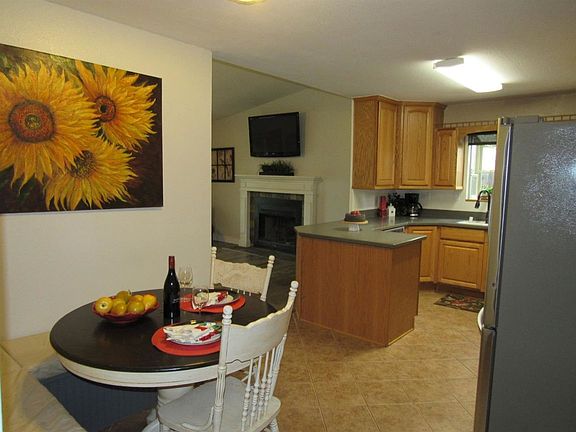 2nd image of 306 Carlsbad Pl