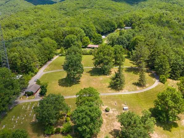 202 Ofarrell Rd, White Sulphur Springs, WV 24986