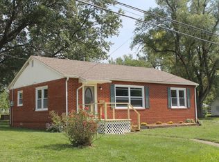 814 N Pine St, Cameron, MO 64429