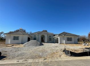 7540 NW Fawn Cir, Parkville, MO 64152