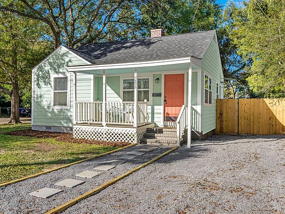 3rd image of 1436 E Montague Ave