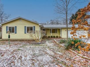 3150 Oak Ridge Dr, Highland, MI 48356