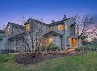 962 Shoreline Rd, Lake Barrington, IL 60010