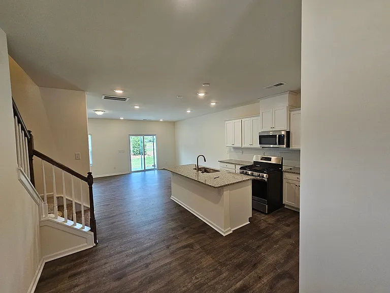 6013 Rizer Dr — Photo 9