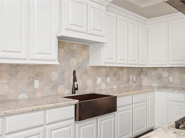 4400 Caddo Ln — Photo 6