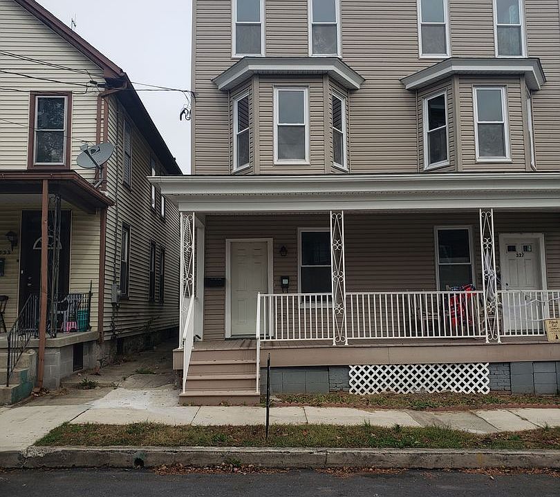1st image of 327-329 W King St #1