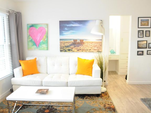 5th image of 1005 N Sweetzer Ave APT 5