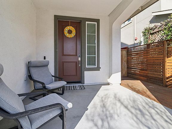 2nd image of 1606 winterberry Lane