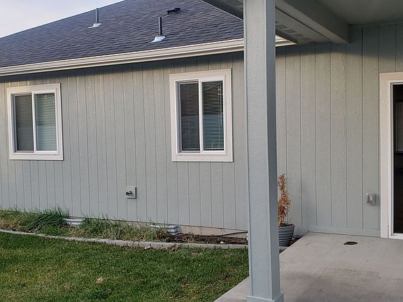 3rd image of 1404 E 6th St