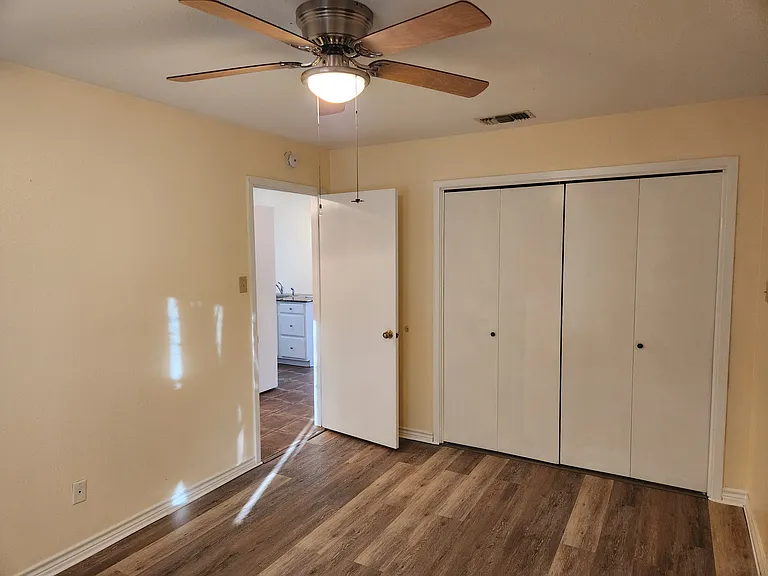 1015 Old Mill Rd #1 — Photo 7