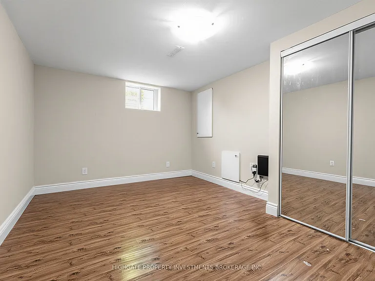 36 Reigate Ave #BASEMENT — Photo 17