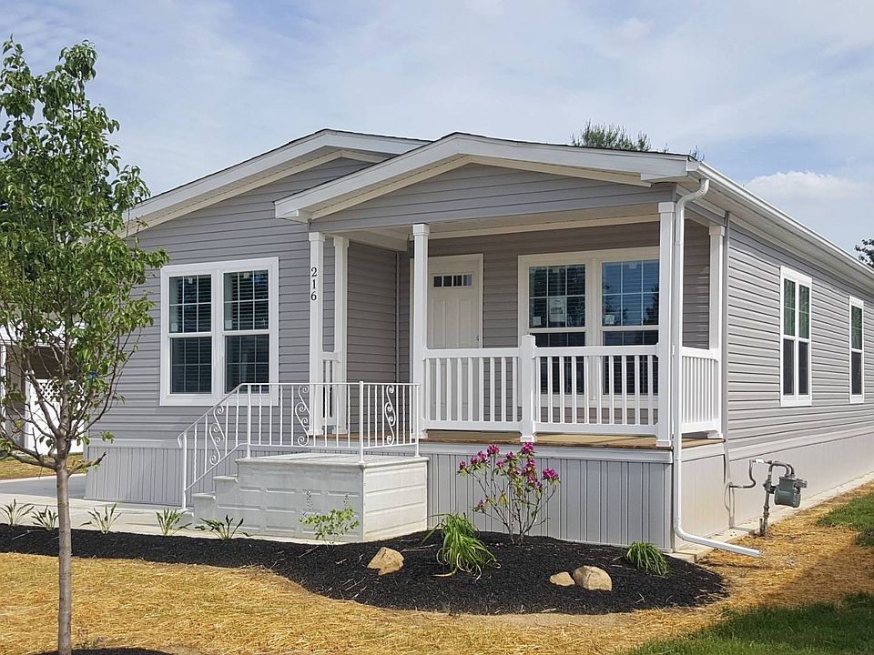 1st image of 216 Pin Oak Cir