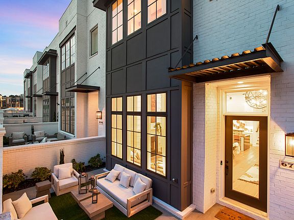 Photos are of model home, not actual home. Features may vary.