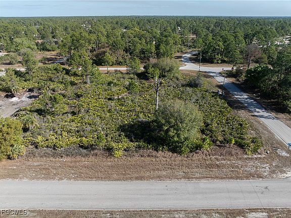 2nd image of 417 Eisenhower Blvd