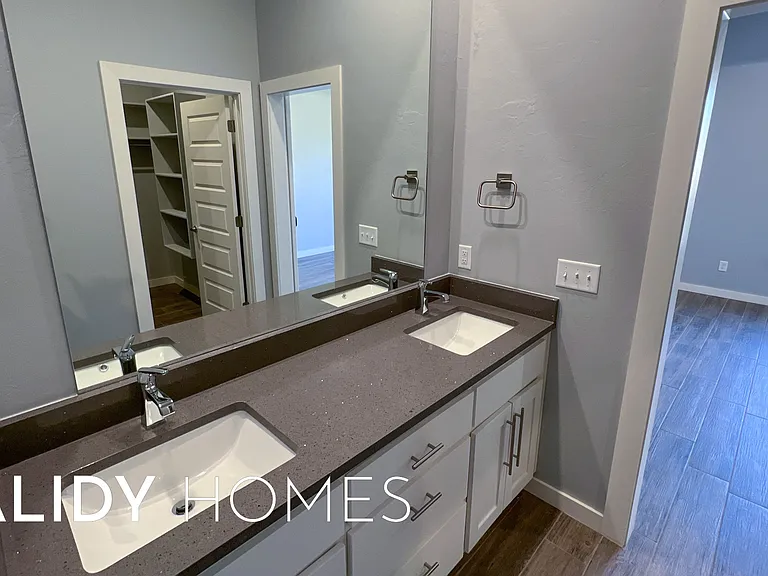 428 Remington Ave — Photo 14