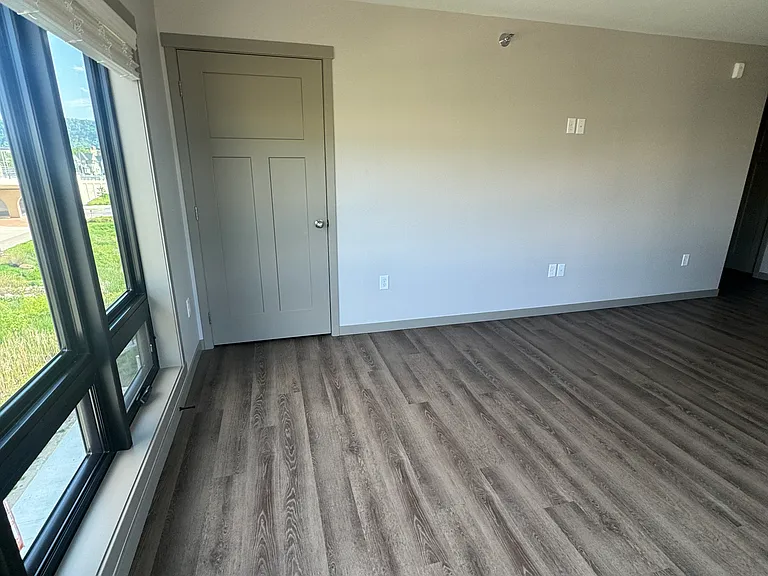 270 W 3rd St #205 — Photo 7