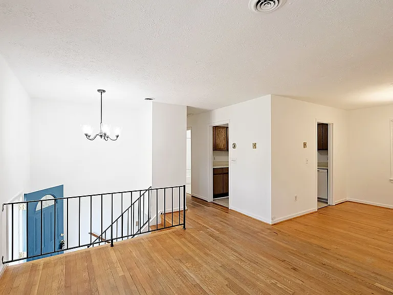 205 Saint Ives Rd — Photo 5