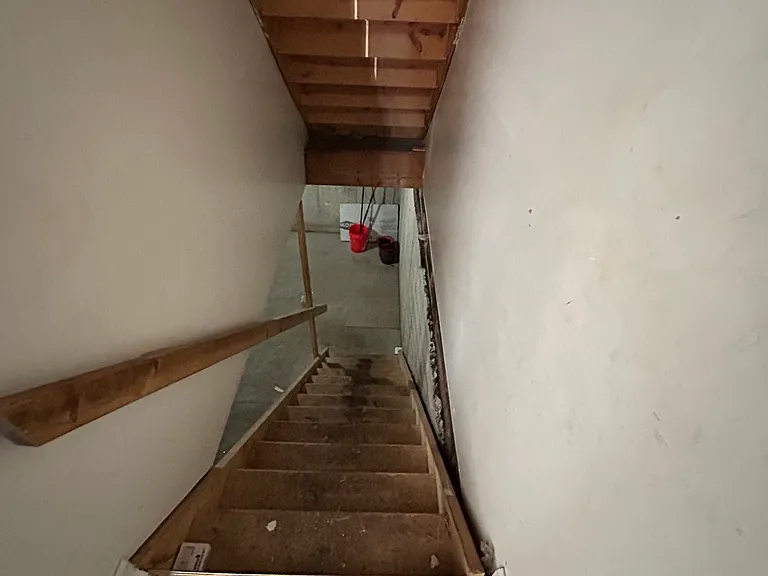 164 S Pearl St — Photo 6