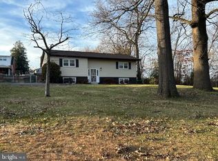 910 Catherine Ave, Baltimore, MD 21221