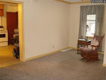 4th image of 143 Grandview Ave
