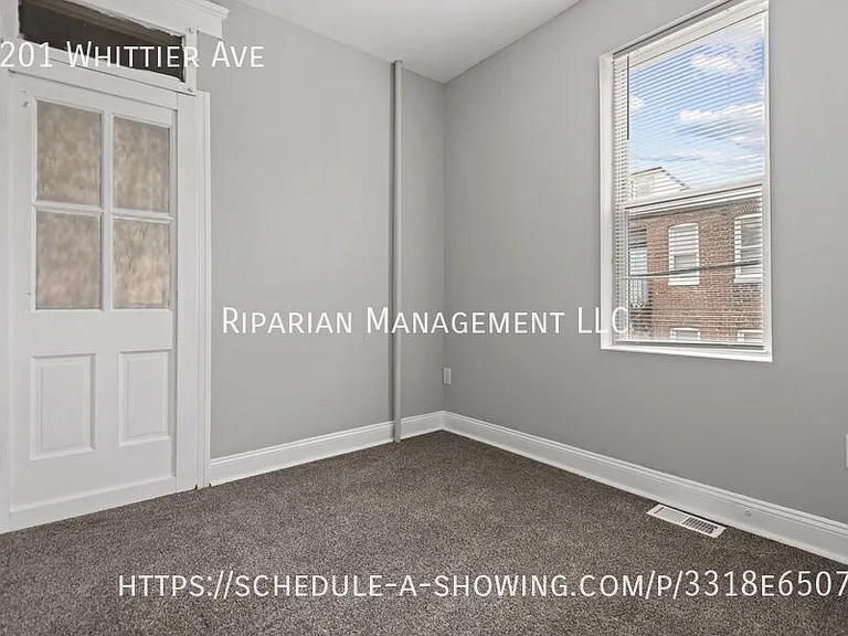2201 Whittier Ave — Photo 9