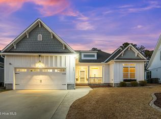 307 Lightning Bug Ln, Holly Ridge, NC 28445