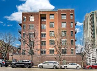 330 N Clinton St APT 308, Chicago, IL 60661