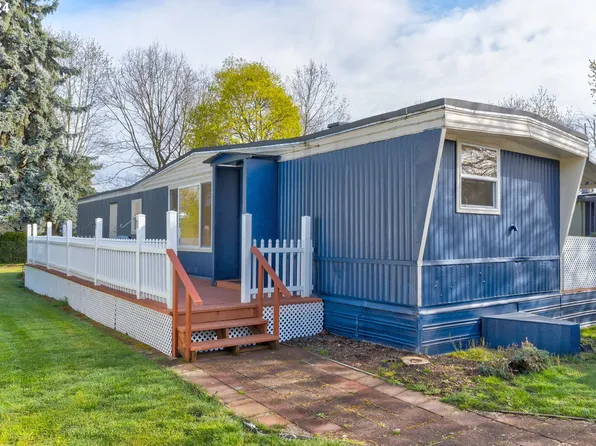 12391 N Westshore Dr, Portland, OR 97217