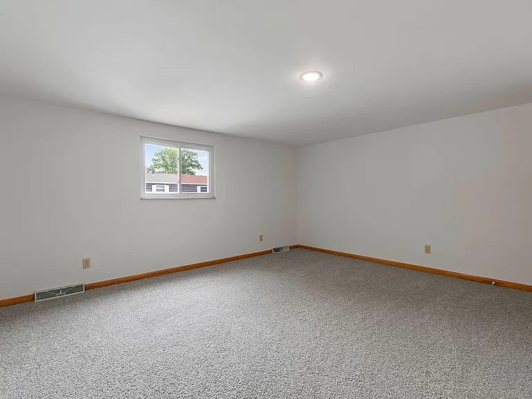 1105 Anna Ave — Photo 23