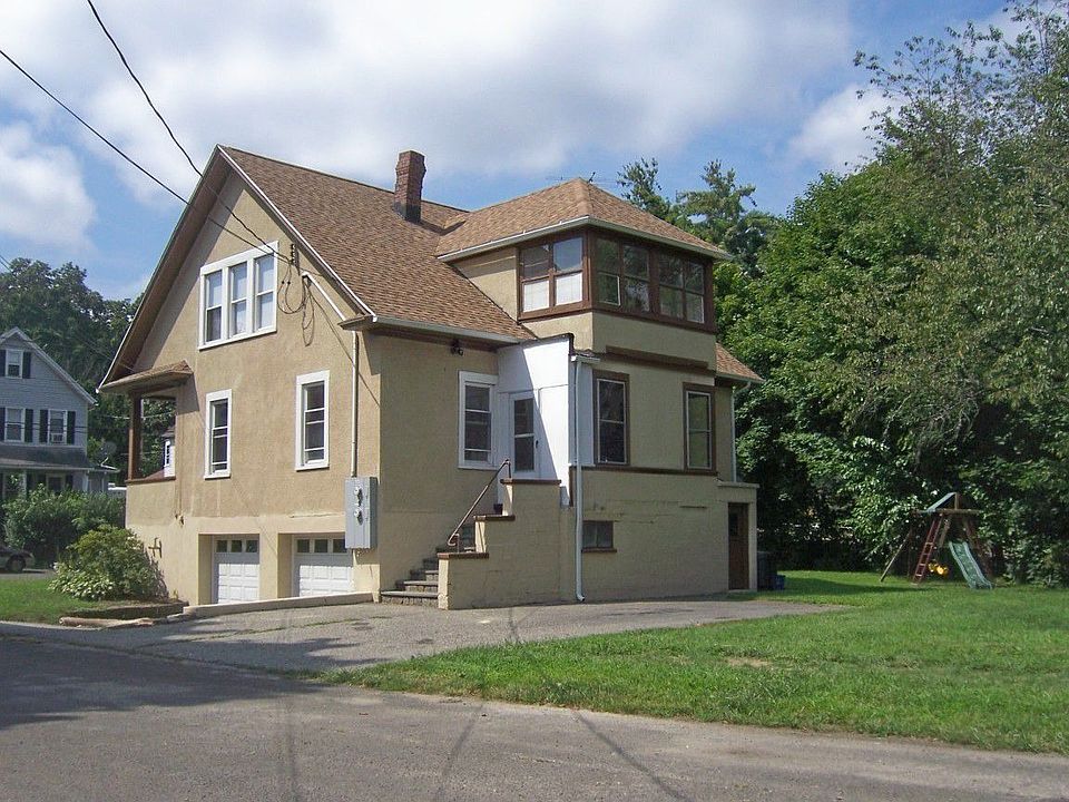 Great Yard for a two family home!