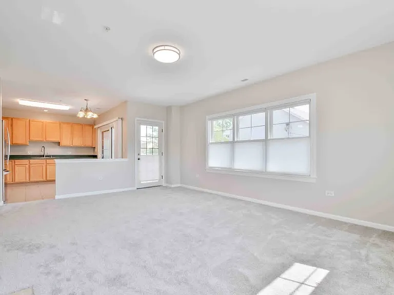 14 S Prospect St #211 — Photo 7