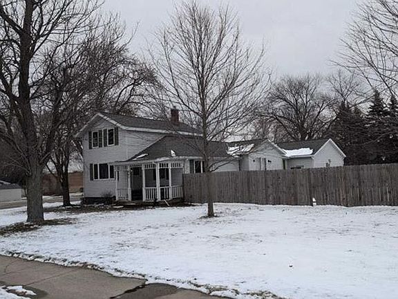 2nd image of 995 Graafschap Rd