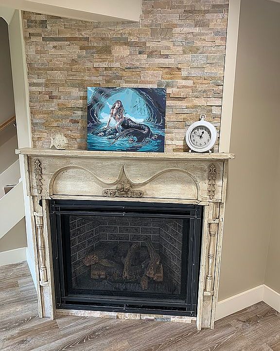 Brand new gas fireplace 
