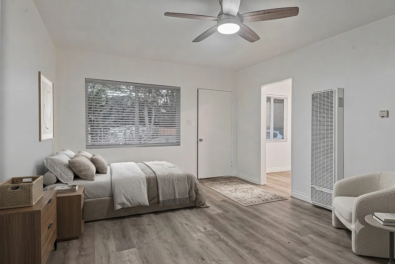 Studio, 350 sqft, $1,695 — Photo 2