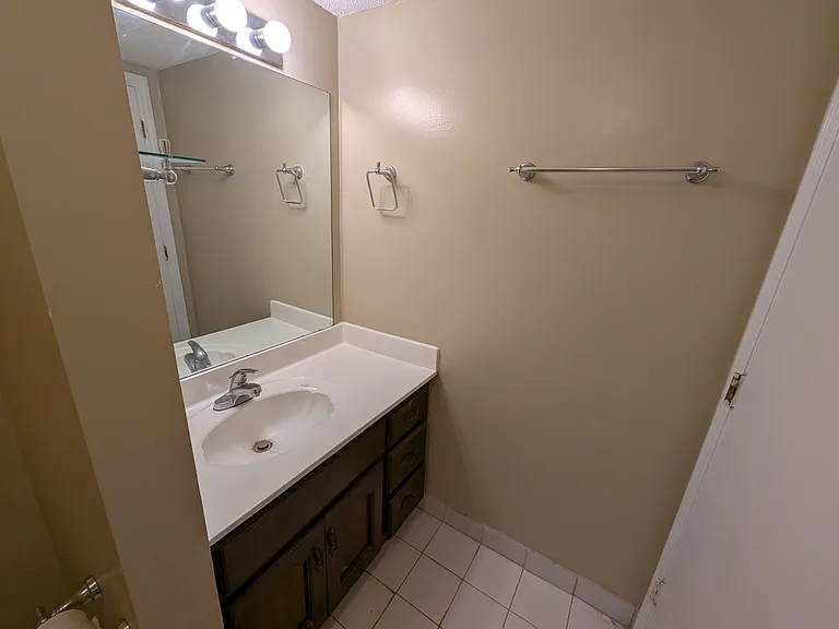 2505 W Broad St #326 — Photo 9