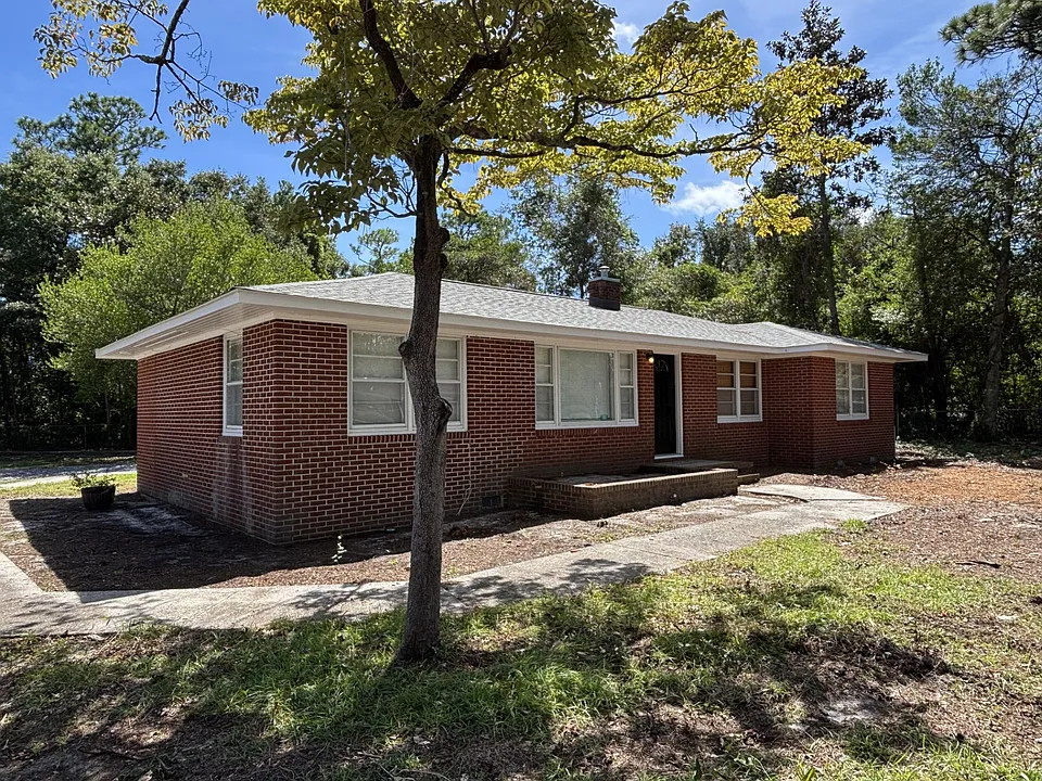 5300 Greenleaf Dr