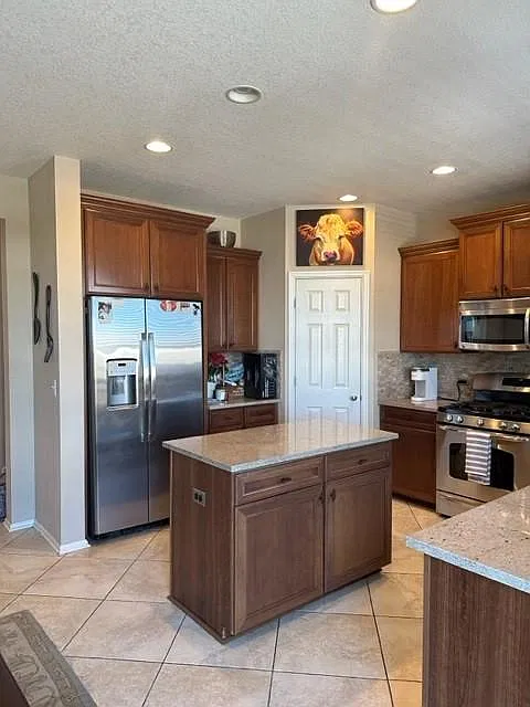 10242 Greenfield Cir — Photo 3