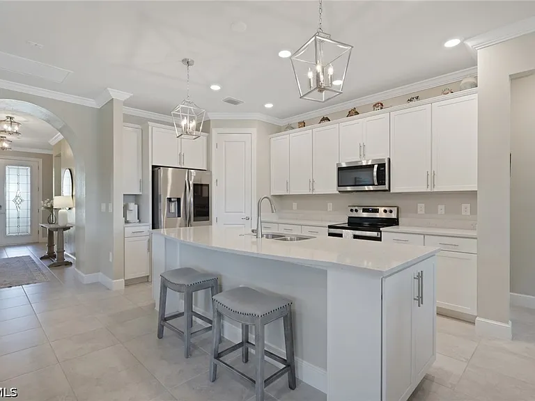 3425 Hampton Blvd — Photo 6