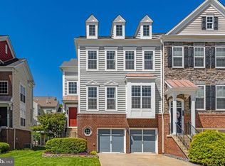 43570 Heritage Gap Ter, Chantilly, VA 20152