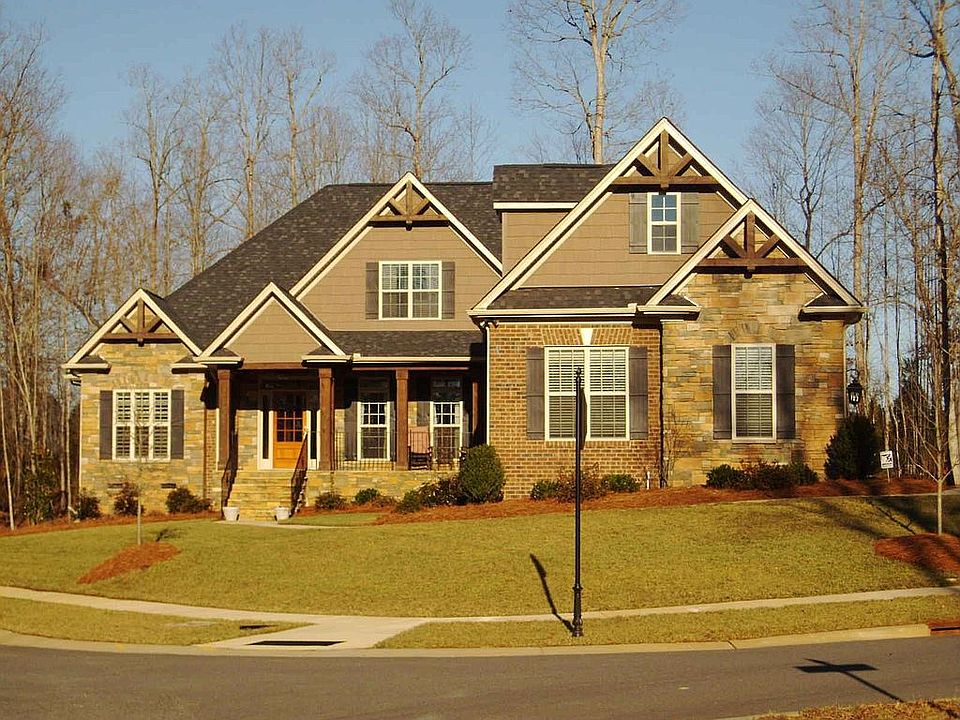 Full Brick w/stone accent